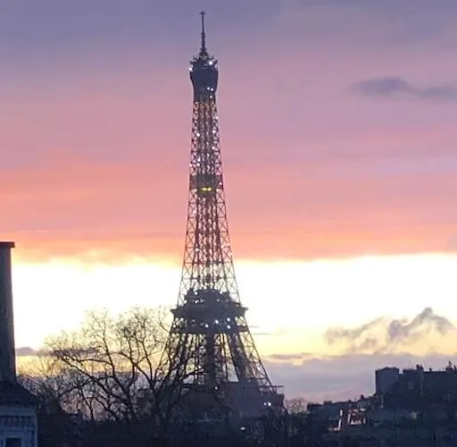 View Eiffel Tower
