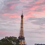 View Eiffel Tower