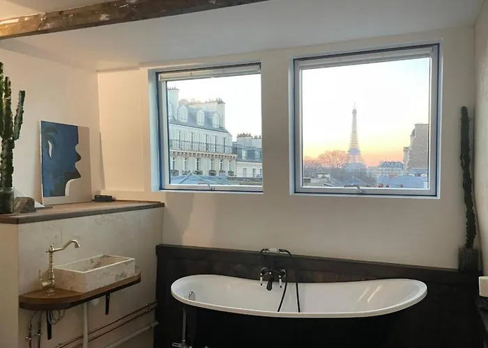 View Eiffel Tower