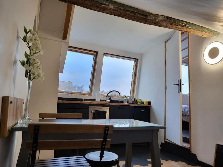 Apartment View Eiffel Tower
